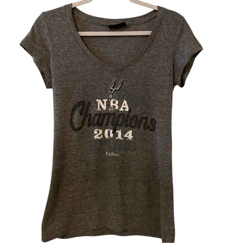 5th & Ocean Women’s San Antonio Spurs 2014 Champions Shirt